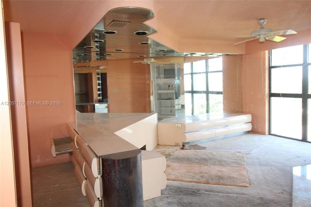 1000 Quayside Ter 1807, Miami, FL 33138