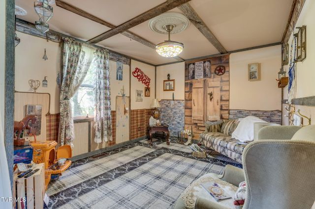 205 Helton Hollow Road, Eidson, TN 37731