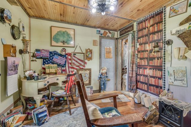 205 Helton Hollow Road, Eidson, TN 37731