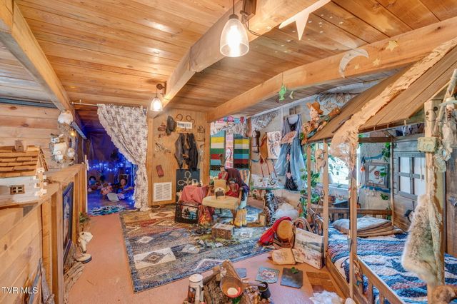 205 Helton Hollow Road, Eidson, TN 37731