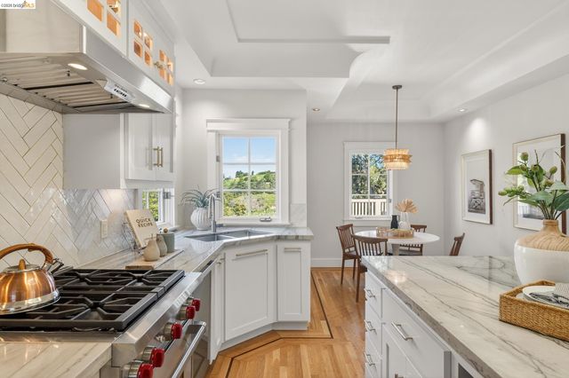 633 Moraga Ave, Piedmont, CA 94611