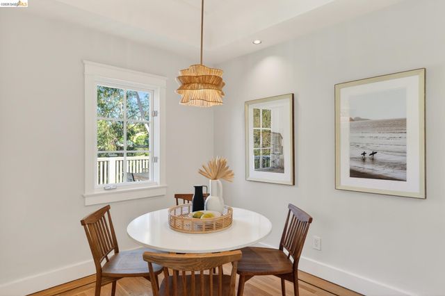 633 Moraga Ave, Piedmont, CA 94611