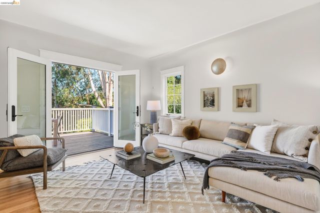 633 Moraga Ave, Piedmont, CA 94611