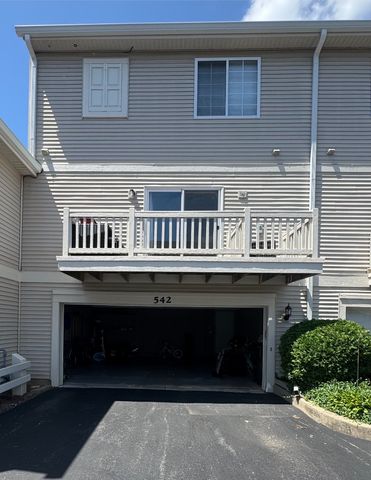 542 Cary Woods Circle, Cary, IL 60013