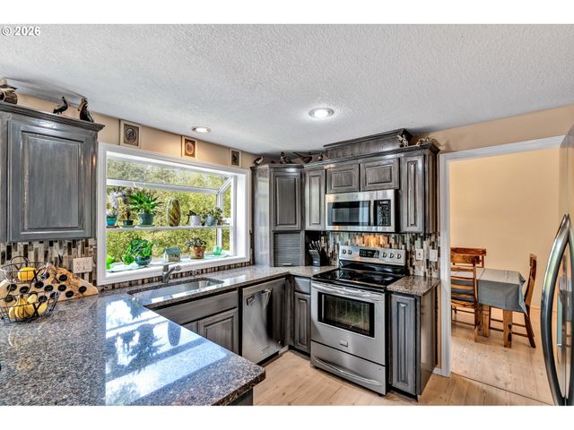 16643 Sw KING RICHARD Ct, Sherwood, OR 97140