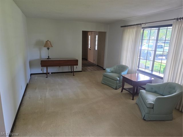 187 Crestview Drive, Elyria, OH 44035