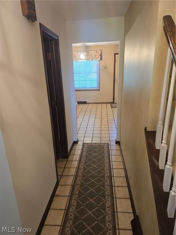 187 Crestview Drive, Elyria, OH 44035