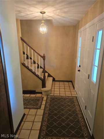 187 Crestview Drive, Elyria, OH 44035
