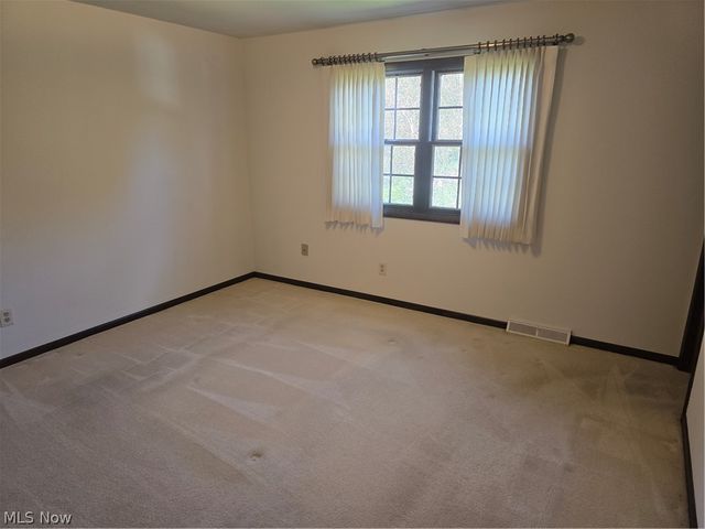 187 Crestview Drive, Elyria, OH 44035