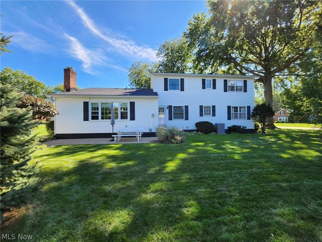 187 Crestview Drive, Elyria, OH 44035