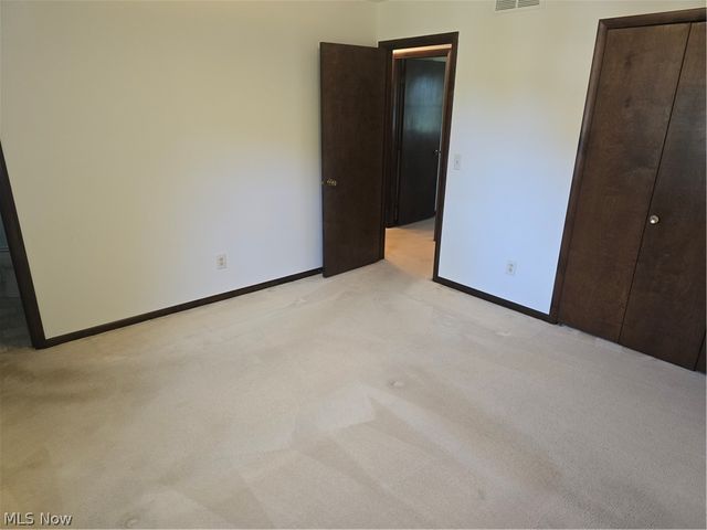 187 Crestview Drive, Elyria, OH 44035