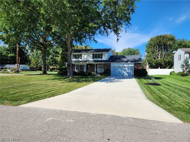 187 Crestview Drive, Elyria, OH 44035