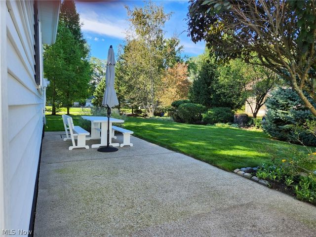 187 Crestview Drive, Elyria, OH 44035