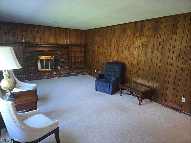 187 Crestview Drive, Elyria, OH 44035