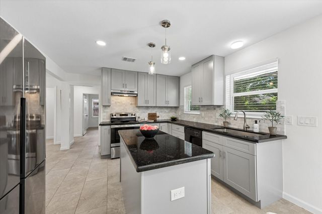 4017 Woodfin Street, Houston, TX 77025