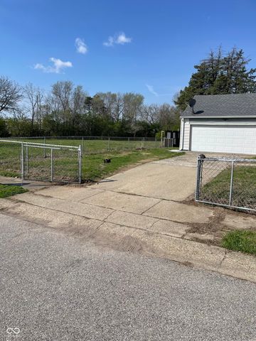 1722 S Goodlet Avenue, Indianapolis, IN 46241