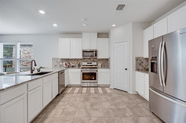 1009 Desaix DR, Georgetown, TX 78628