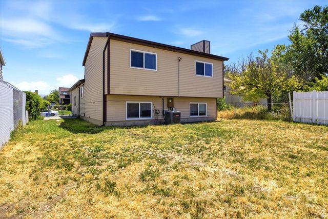 2678 S TWAIN DR, Magna, UT 84044