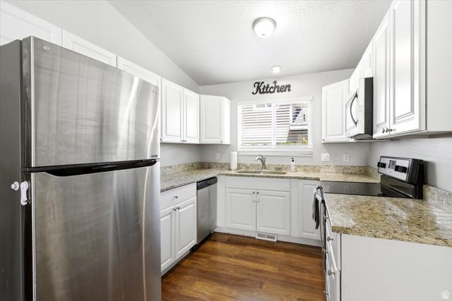 2678 S TWAIN DR, Magna, UT 84044