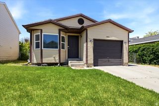 2678 S TWAIN DR, Magna, UT 84044