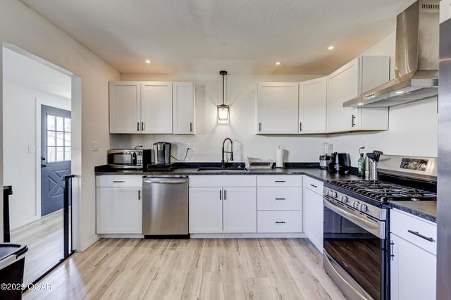 105 Summit Street, Carl Junction, MO 64834