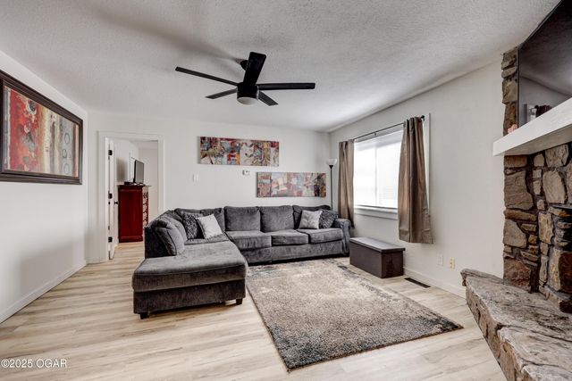 105 Summit Street, Carl Junction, MO 64834