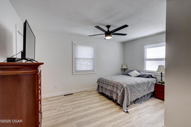 105 Summit Street, Carl Junction, MO 64834