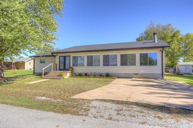 105 Summit Street, Carl Junction, MO 64834