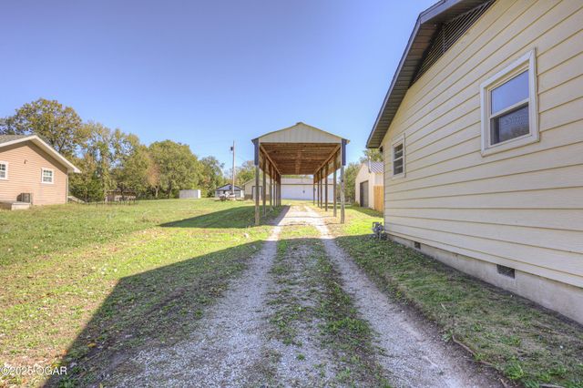 105 Summit Street, Carl Junction, MO 64834