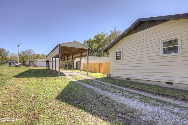 105 Summit Street, Carl Junction, MO 64834