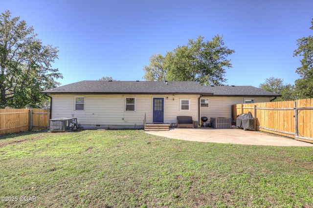 105 Summit Street, Carl Junction, MO 64834