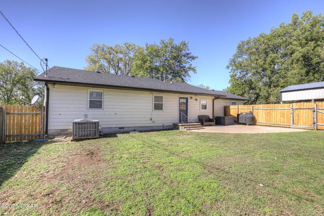 105 Summit Street, Carl Junction, MO 64834