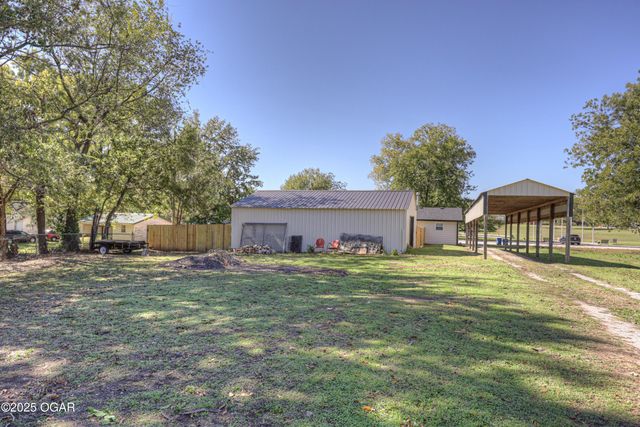 105 Summit Street, Carl Junction, MO 64834