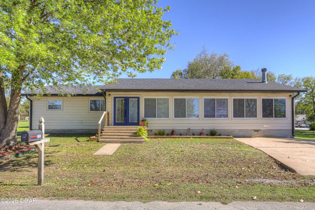 105 Summit Street, Carl Junction, MO 64834