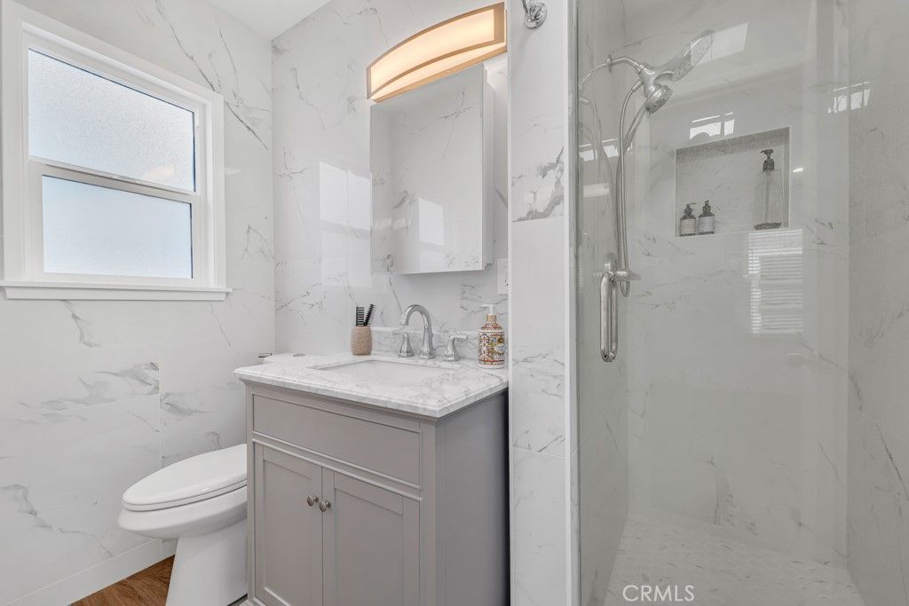Image 23 of property listing at 6852 Claire Avenue, Reseda, CA 91335