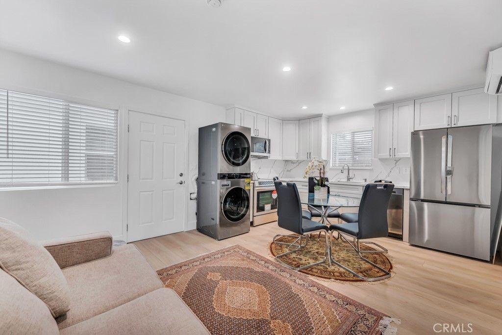 Image 27 of property listing at 6852 Claire Avenue, Reseda, CA 91335
