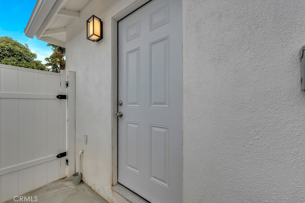 Image 35 of property listing at 6852 Claire Avenue, Reseda, CA 91335