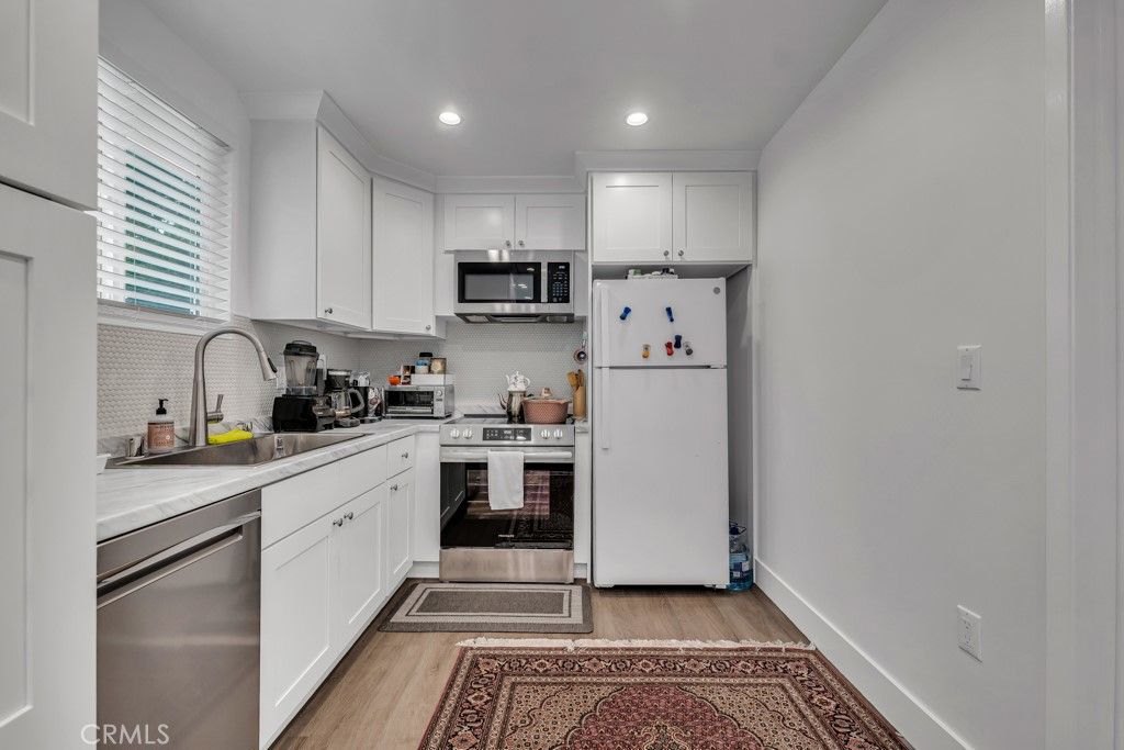 Image 39 of property listing at 6852 Claire Avenue, Reseda, CA 91335