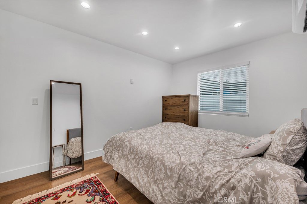 Image 43 of property listing at 6852 Claire Avenue, Reseda, CA 91335