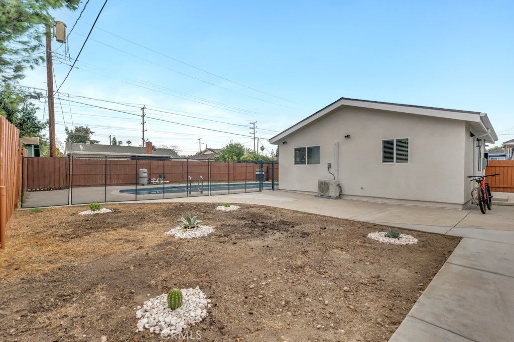 Image 47 of property listing at 6852 Claire Avenue, Reseda, CA 91335