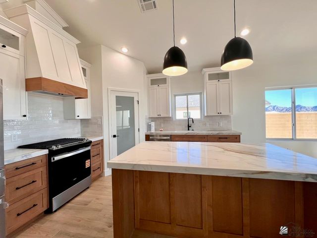 10717 E 46 Pl, Yuma, AZ 85367