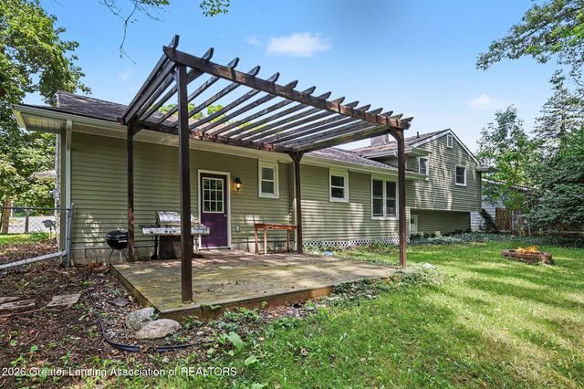 1538 Cahill Drive, East Lansing, MI 48823
