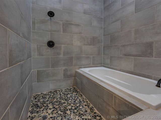 28255 E 6th Place, Catoosa, OK 74015