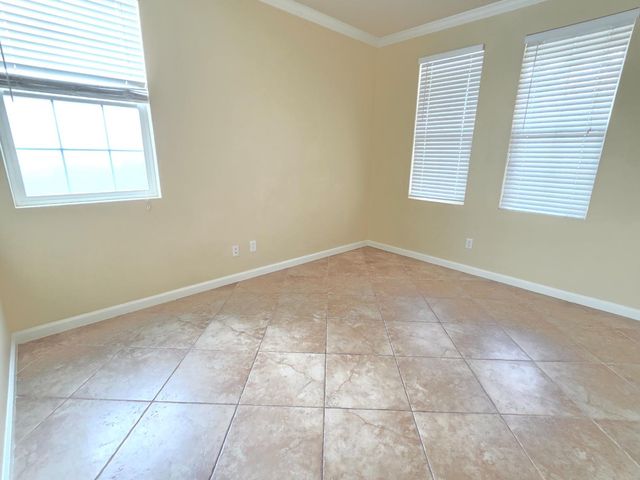 8146 Suarez Way, Elk Grove, CA 95757