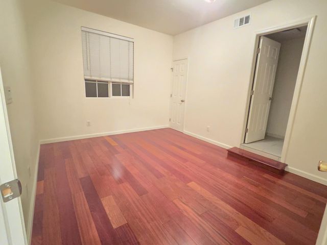 8146 Suarez Way, Elk Grove, CA 95757