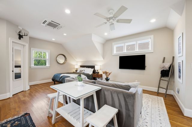 1008 Caldwell Ave, Nashville, TN 37204