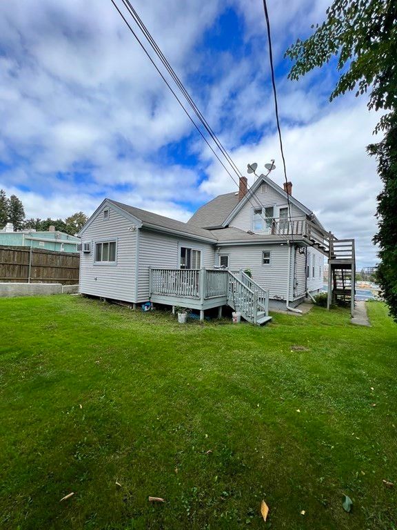 4 Warden St 1, Worcester, MA 01604