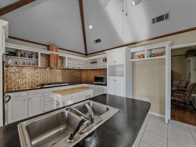 1821 Montauk Way, Desoto, TX 75115