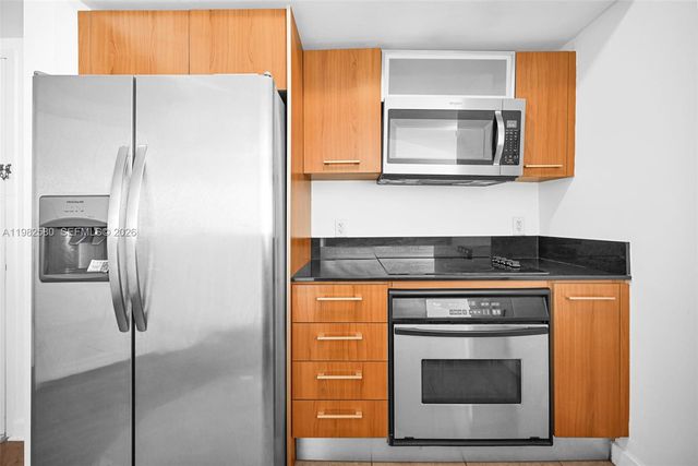 9055 SW 73rd Ct 1104, Miami, FL 33156