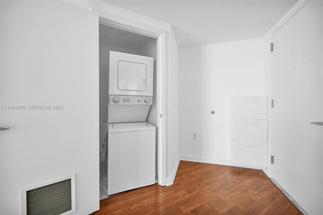 9055 SW 73rd Ct 1104, Miami, FL 33156